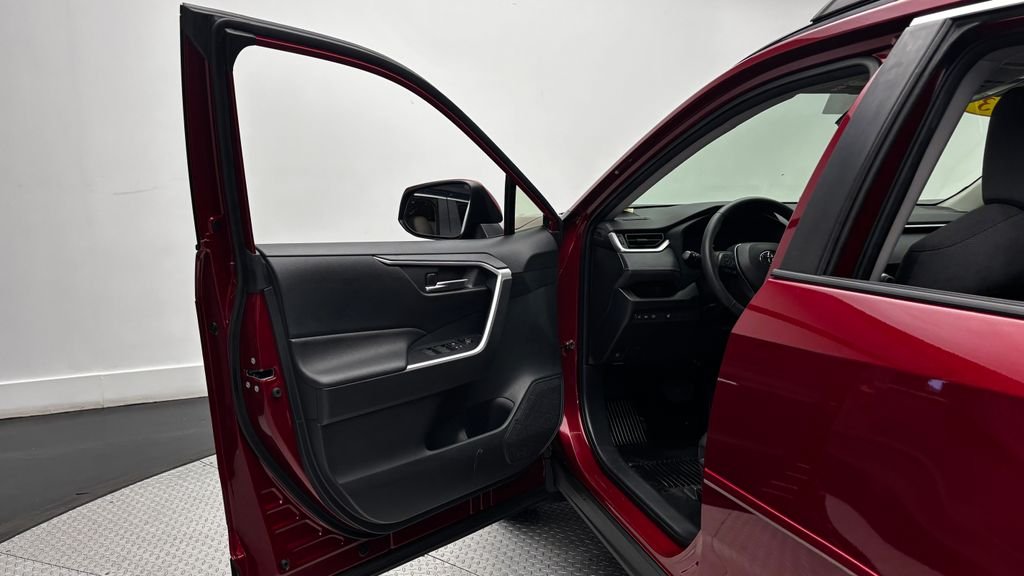 Used 2023 Red Toyota XLE image 17