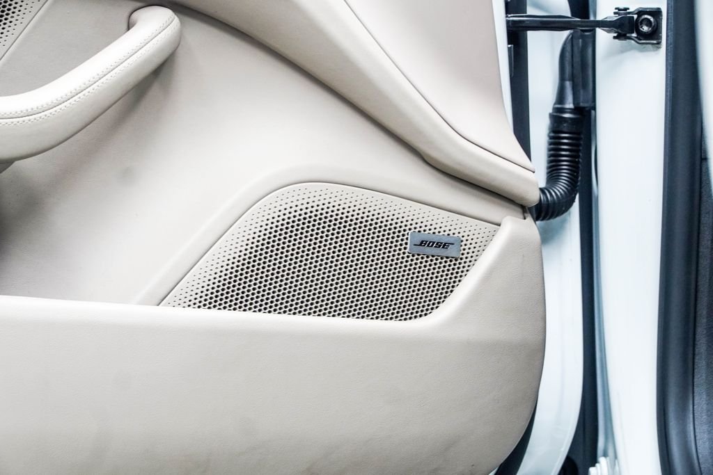 Used 2024 White Porsche Base image 45