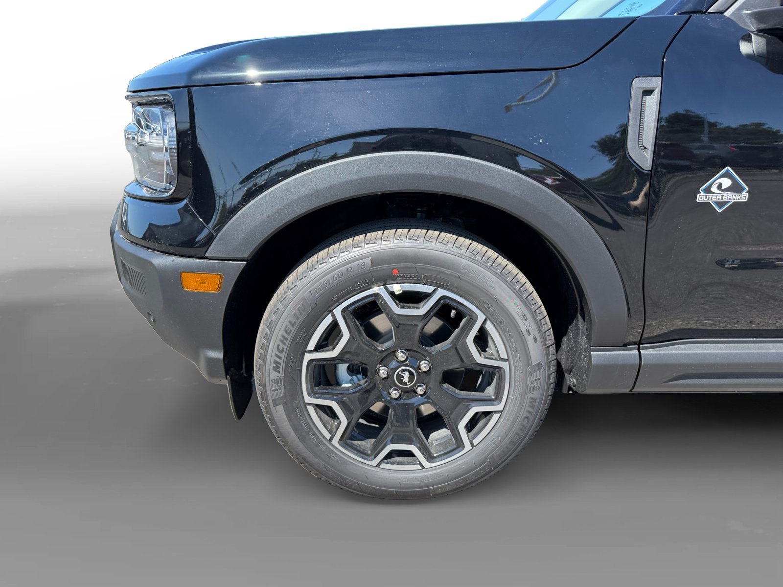 New 2026 Shadow Black Ford Outer Banks® image 9