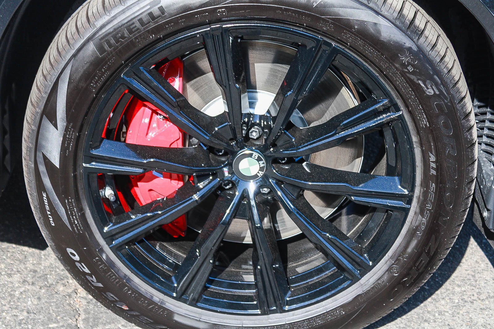 New 2026 Black Sapphire Metallic BMW xDrive50e image 10