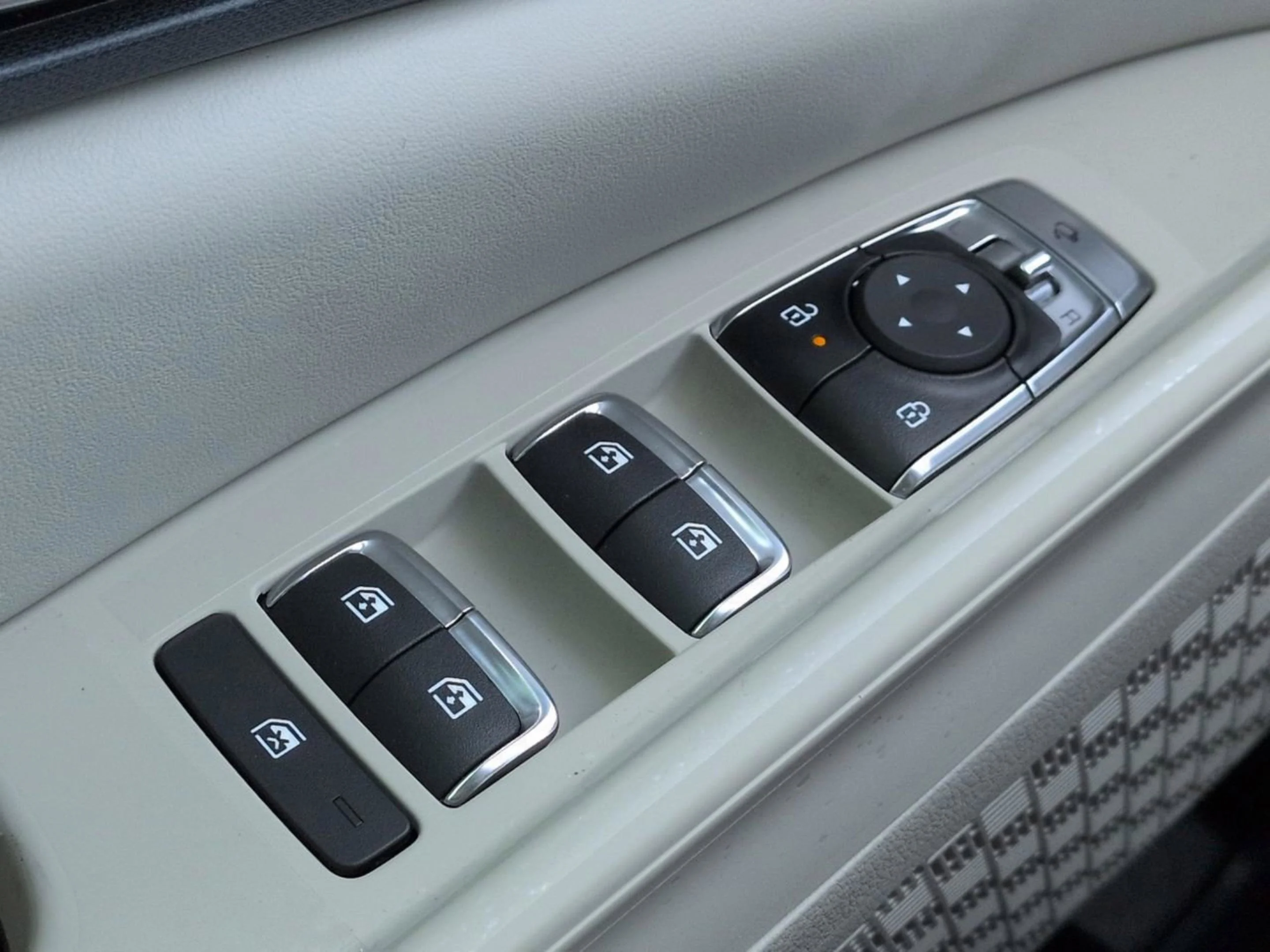 New 2026 Panthera Metal Kia EX image 24