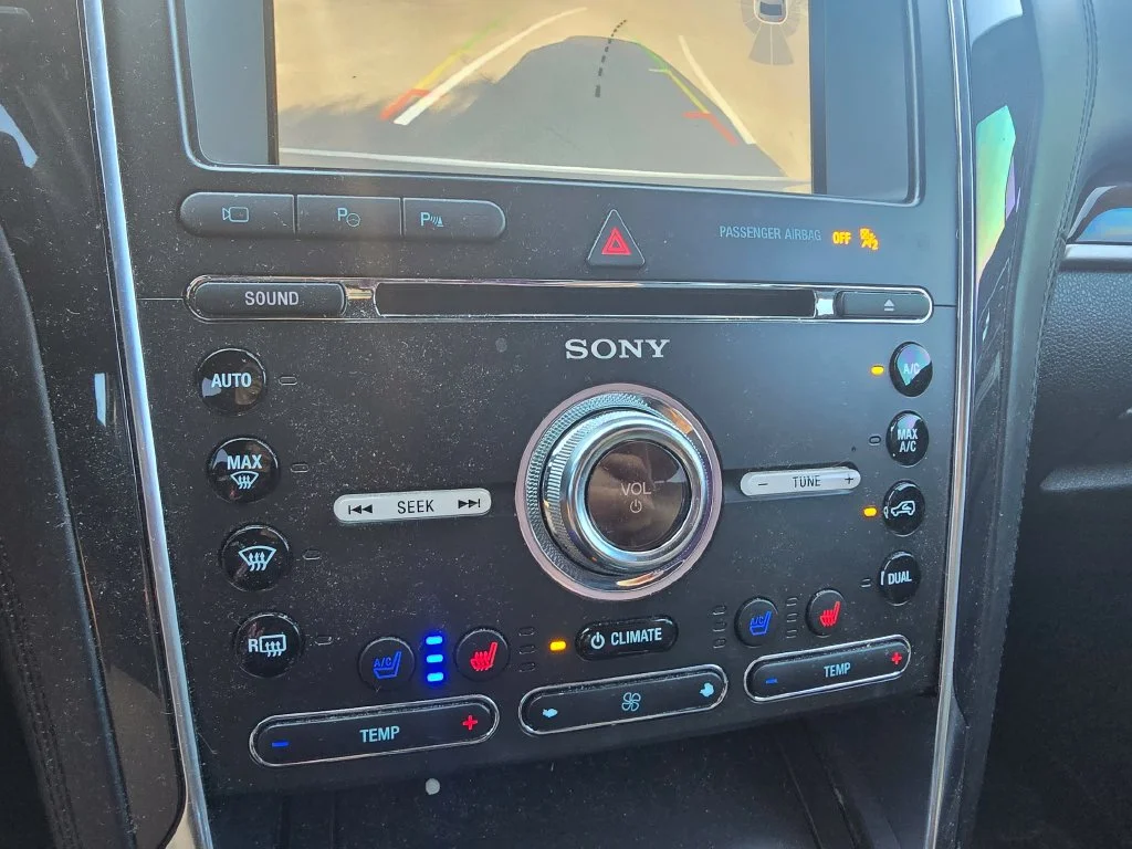 Used 2018 Gray Ford Platinum image 33