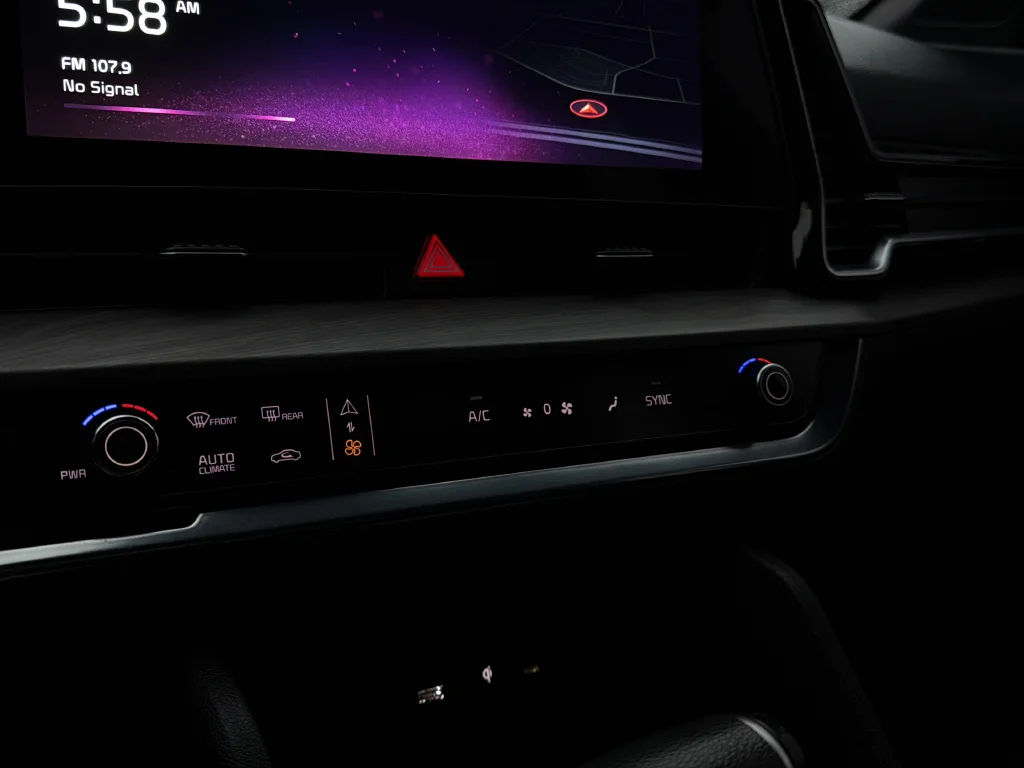 Used 2023 Sapphire Blue Kia X-Line image 18