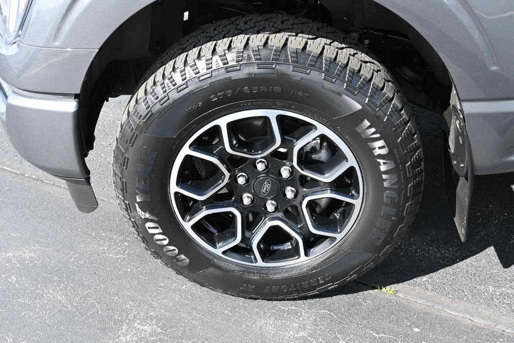 Certified Used 2022 Gray Metallic Ford Lariat image 14