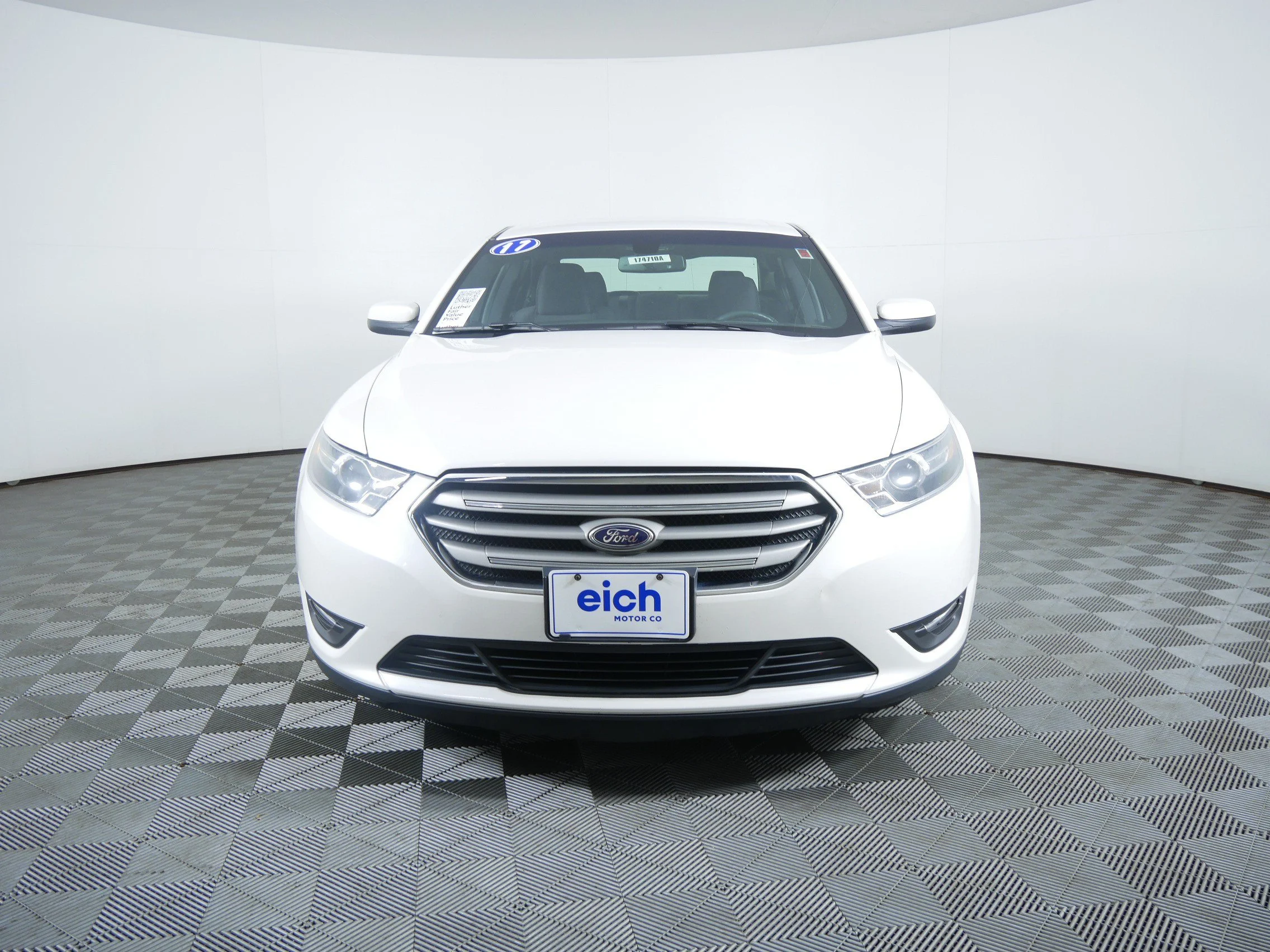 Used 2017 Ford Taurus SEL with VIN 1FAHP2E82HG112915 for sale in St. Cloud, MN