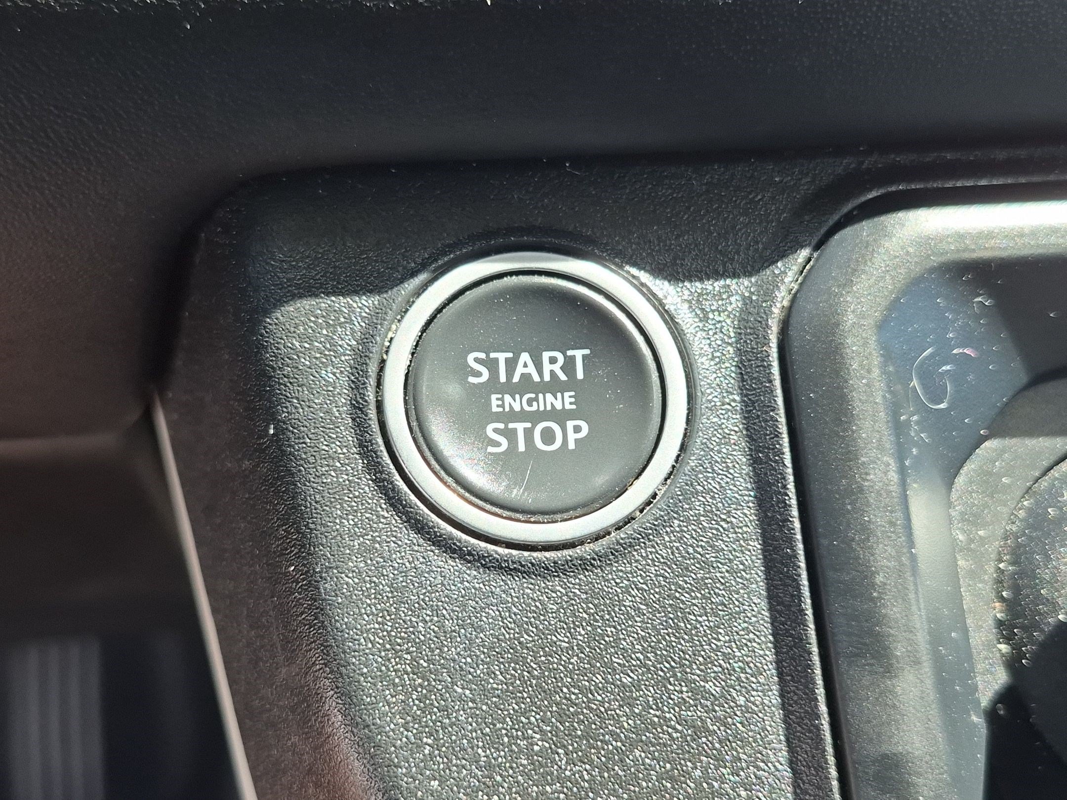 Used 2020 Fuji White Land Rover HSE image 19