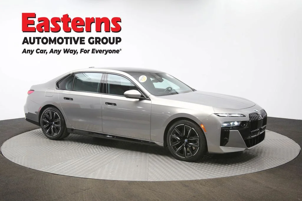 Used 2023 Gray BMW 760i xDrive image 52