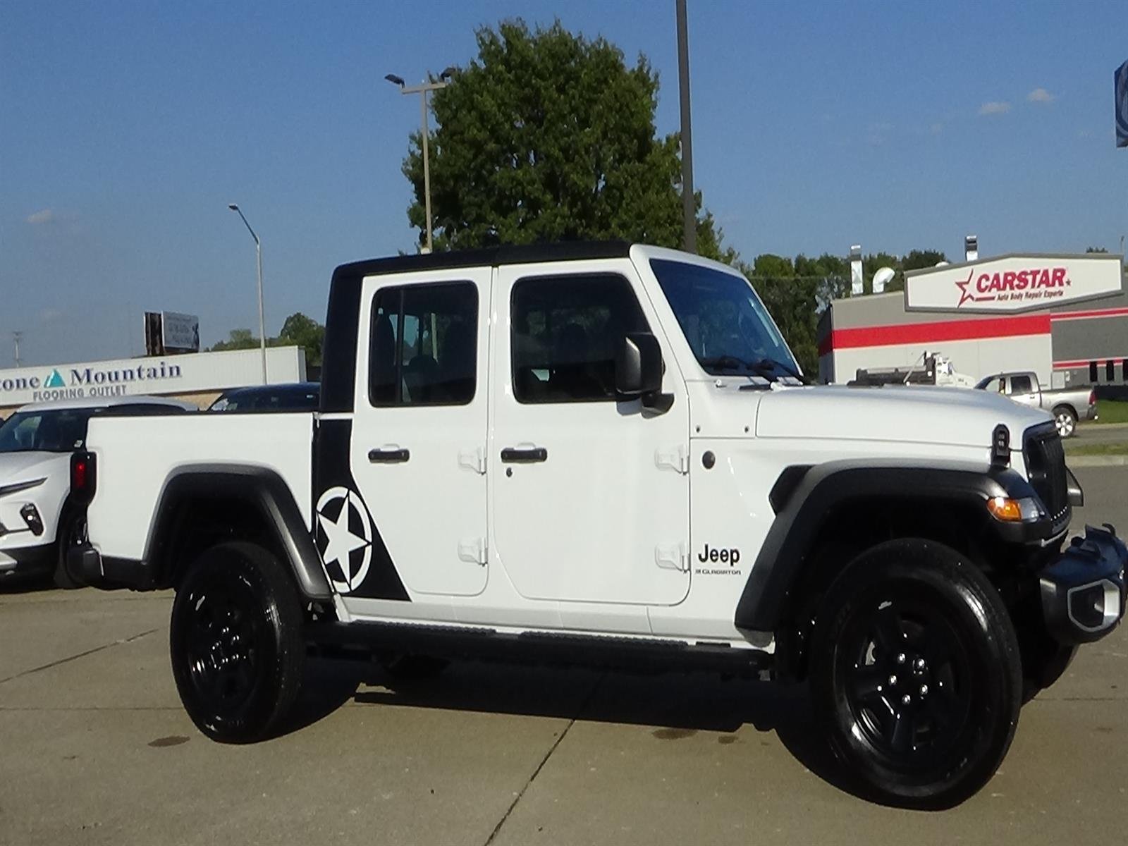 Certified Used 2025 Bright White Clear Coat (pw7) Jeep Sport image 5