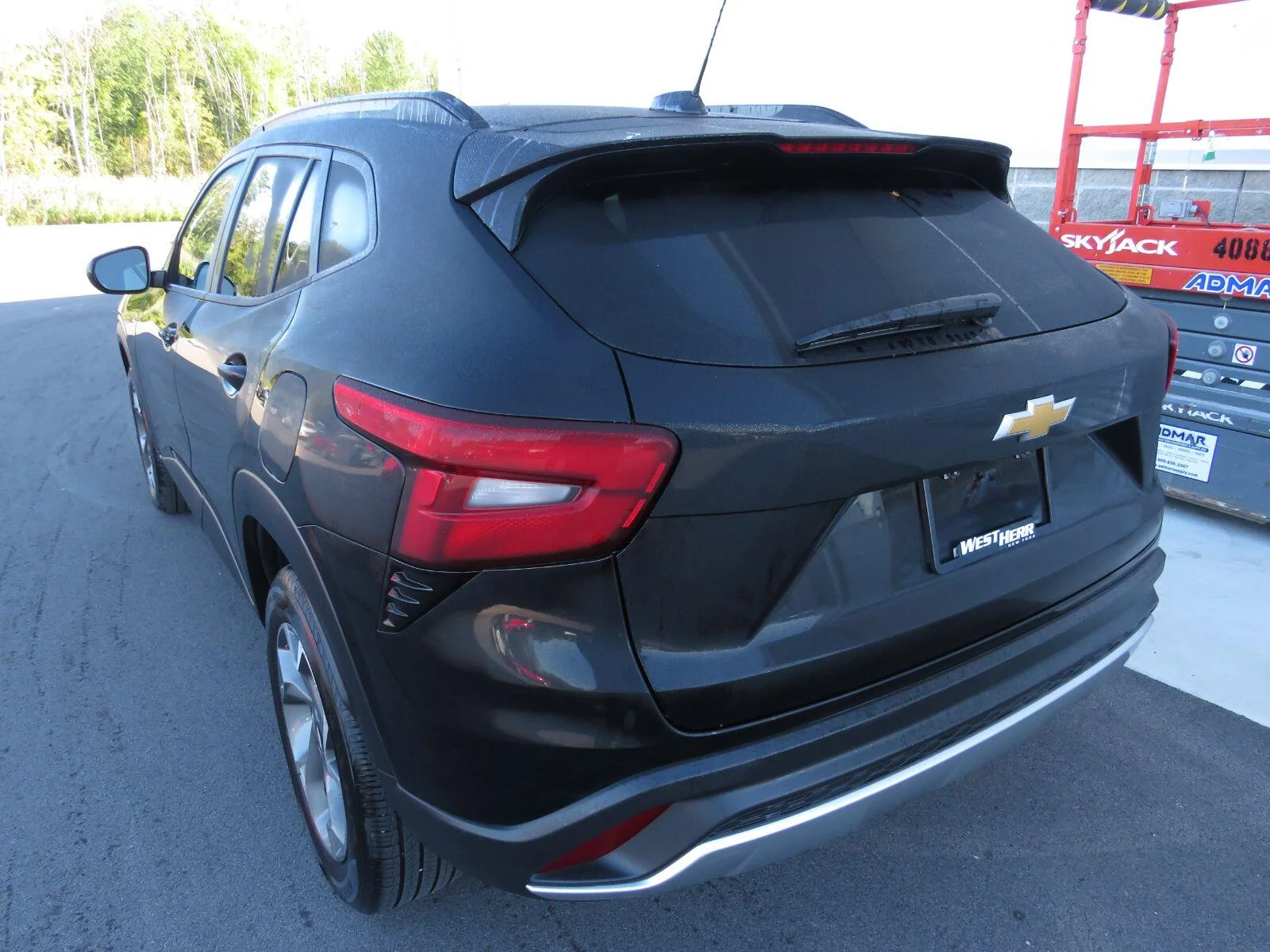 Used 2024 Mosaic Black Metallic Chevrolet LT image 17
