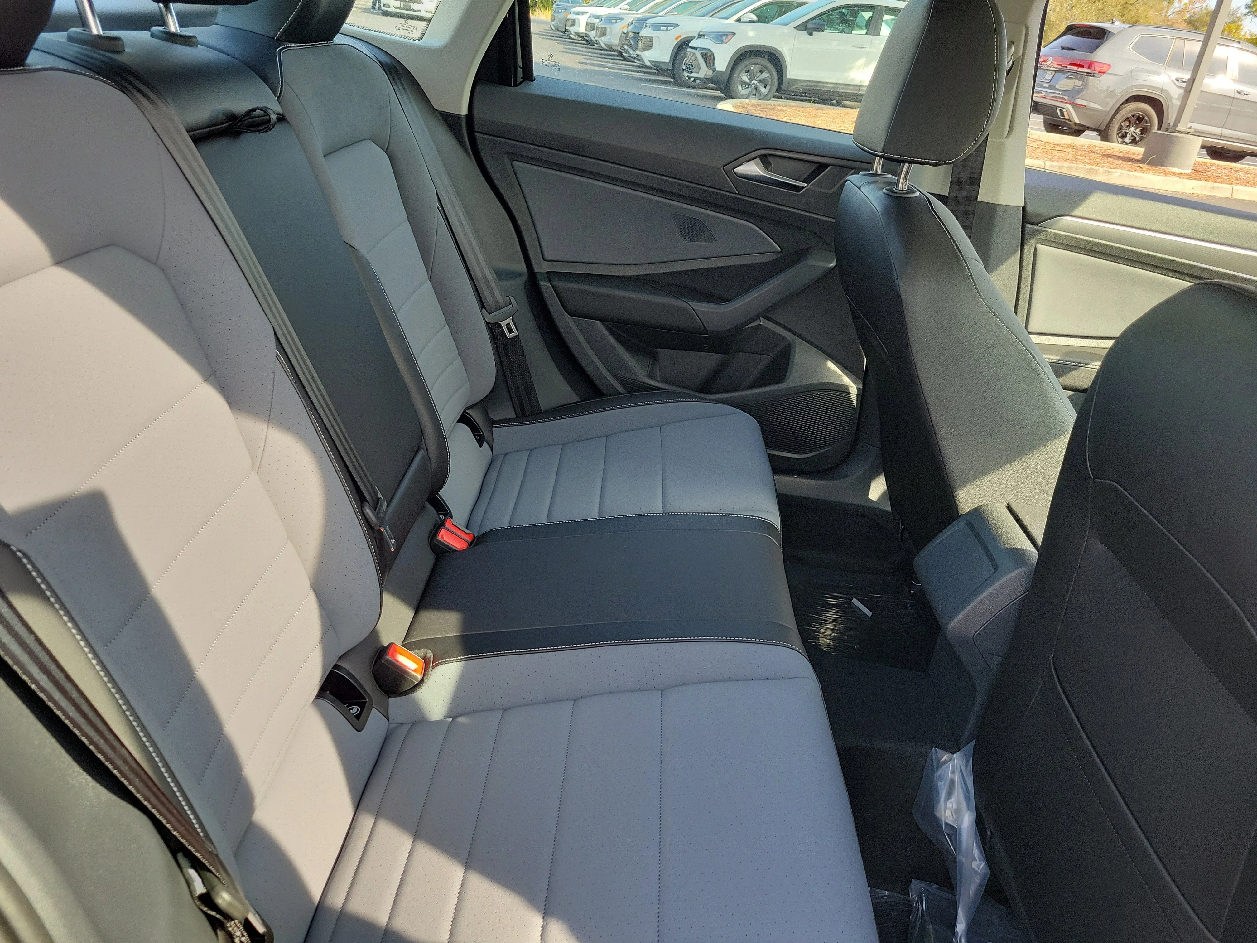 2026 Volkswagen Jetta SE - Photo 10