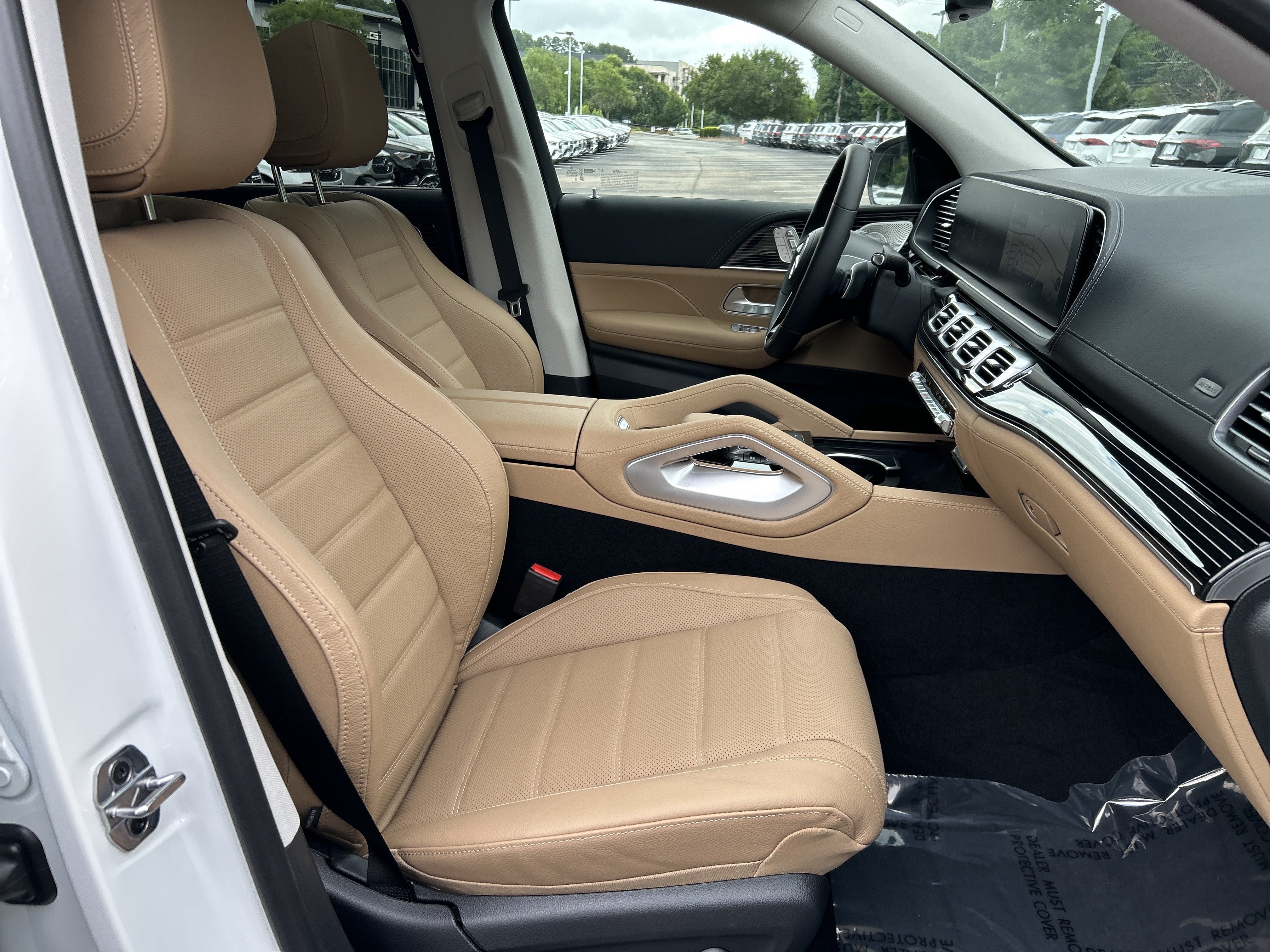 New 2026 MANUFAKTUR Moonlight White Metallic Mercedes-Benz GLE 450 4MATIC® SUV image 44
