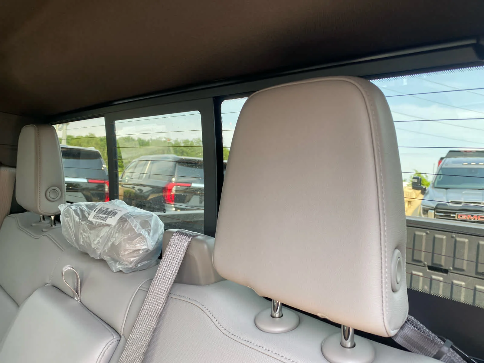 New 2026 Onyx Black GMC SLT image 26