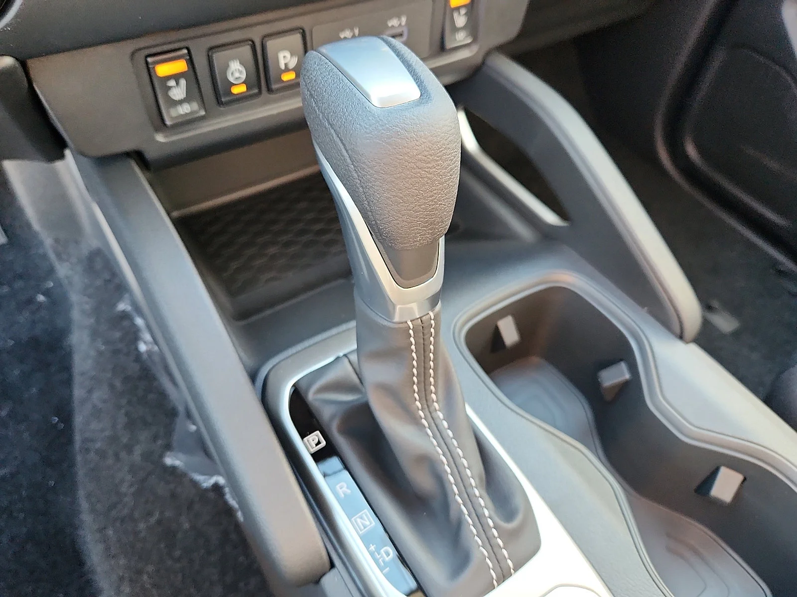 New 2026 Glacier White Nissan Crew Cab SV image 10