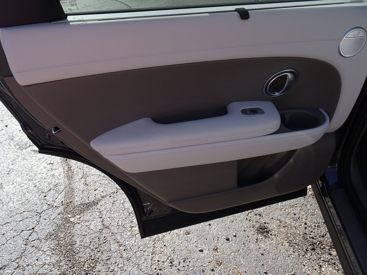 New 2027 Gray Hyundai SEL Premium 7P image 17