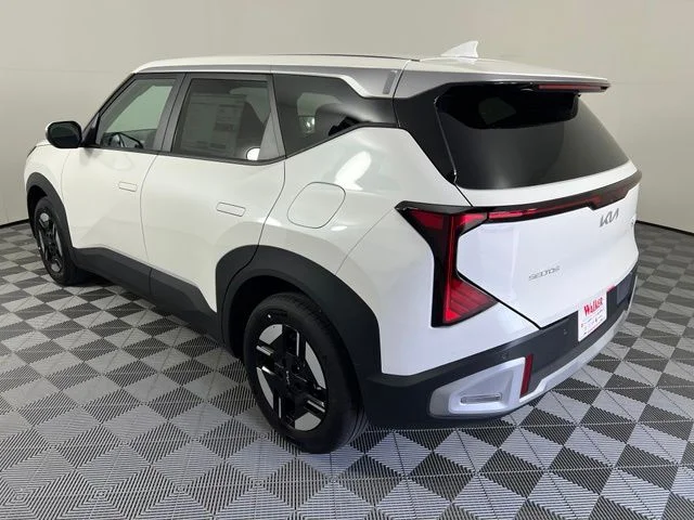 New 2027 White Kia LX image 5