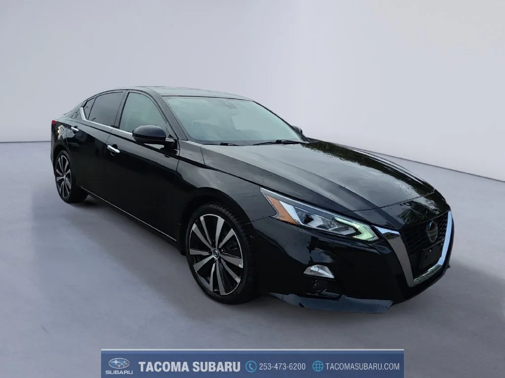 Used 2019 Black Nissan 2.5 Platinum image 7