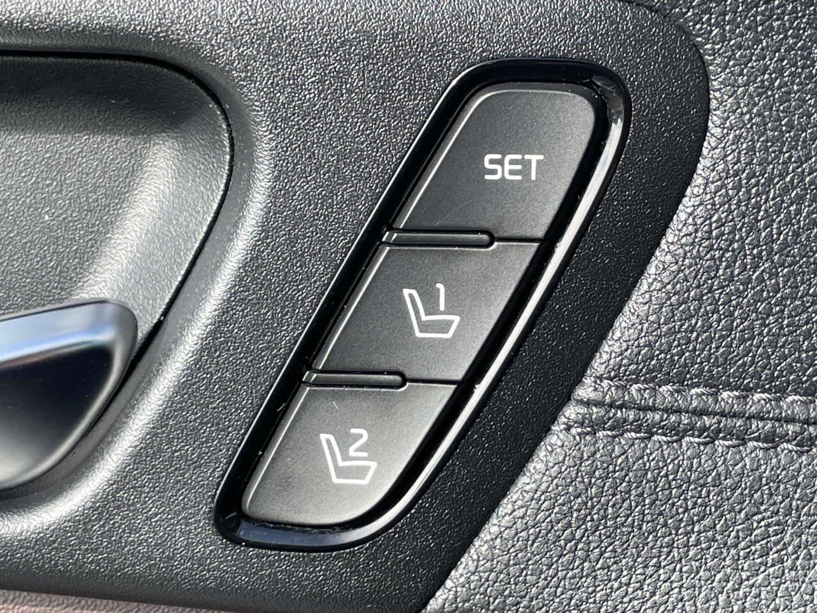 Used 2019 Snow White Pearl Kia SX image 37