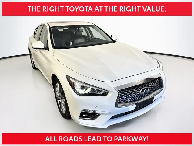 2023 INFINITI Q50 LUXE
