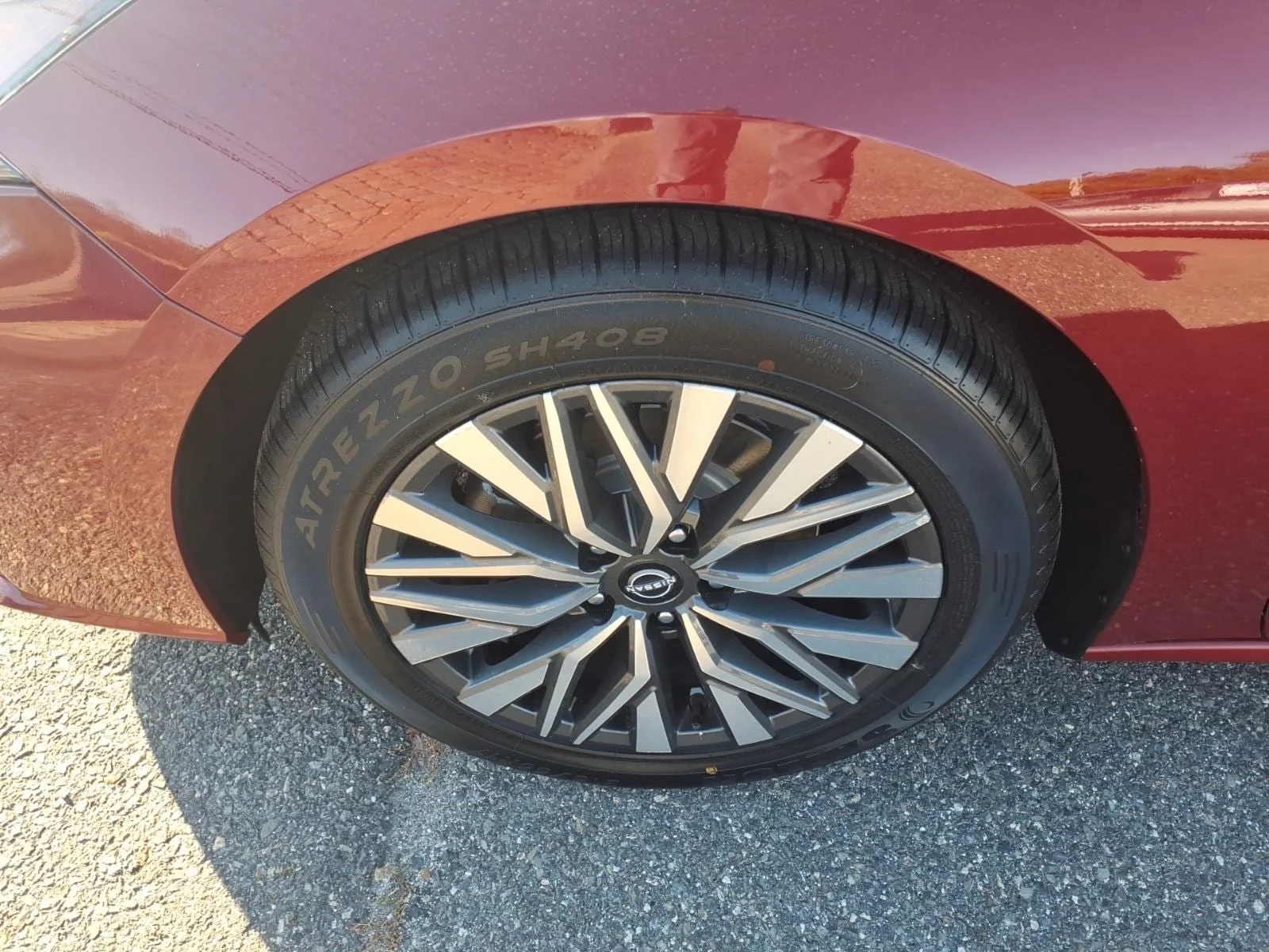 Used 2024 Scarlet Nissan 2.5 SV image 9