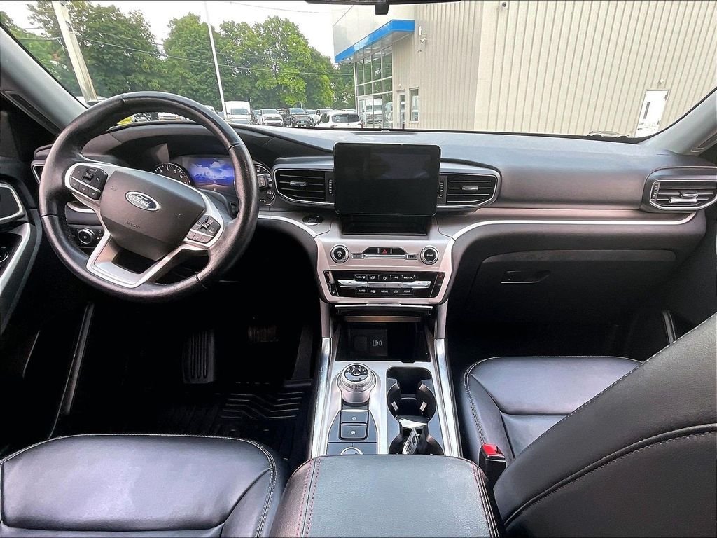 Used 2022 Black Ford XLT image 22