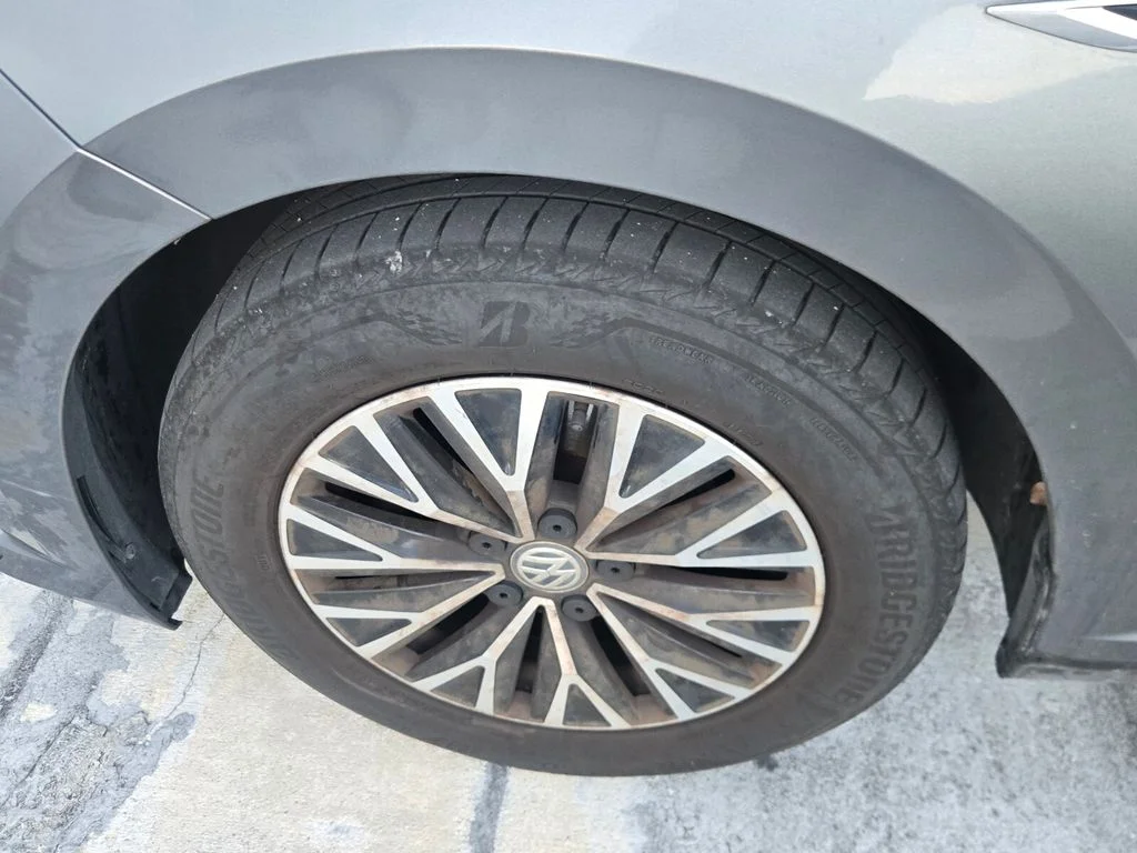 Used 2019  Volkswagen SEL image 7