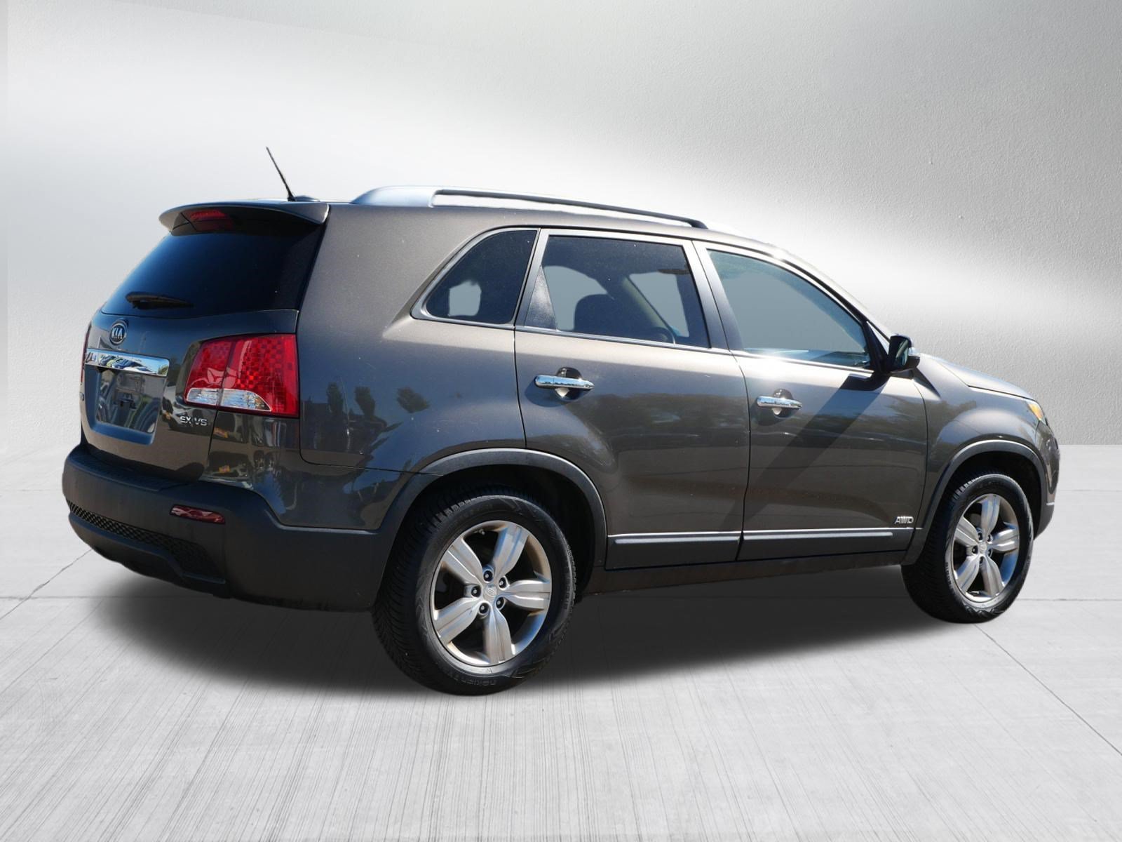 Used 2013 Metal Bronze Kia EX image 7