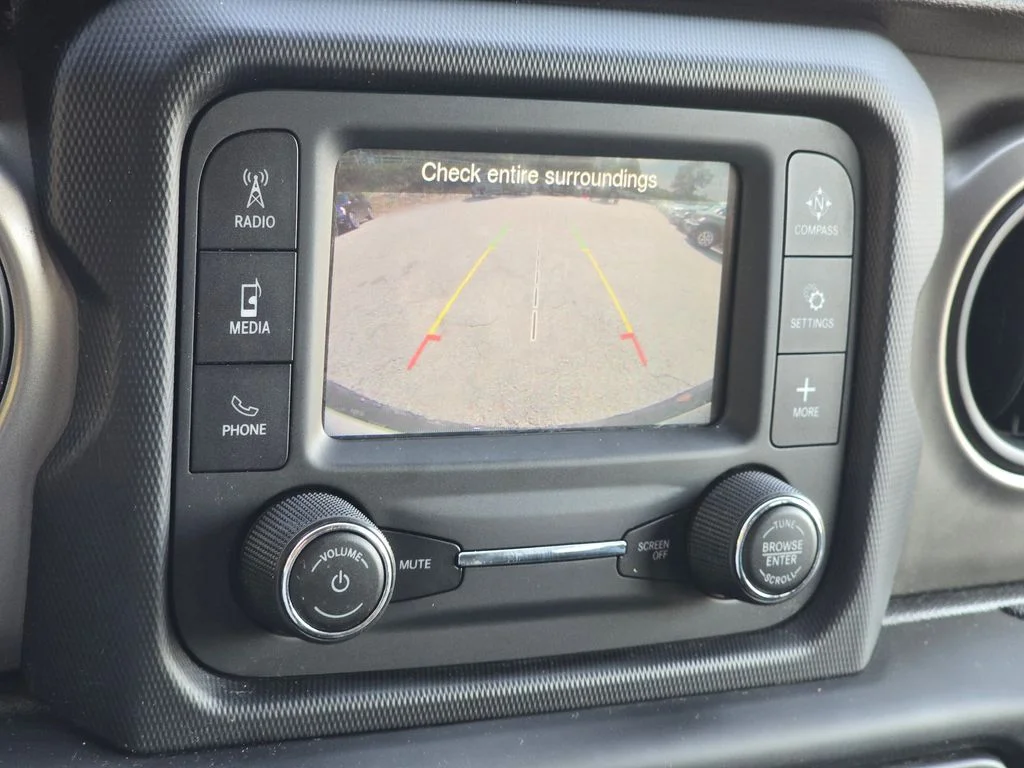 Used 2018 Gray Jeep Unlimited Sport S image 9
