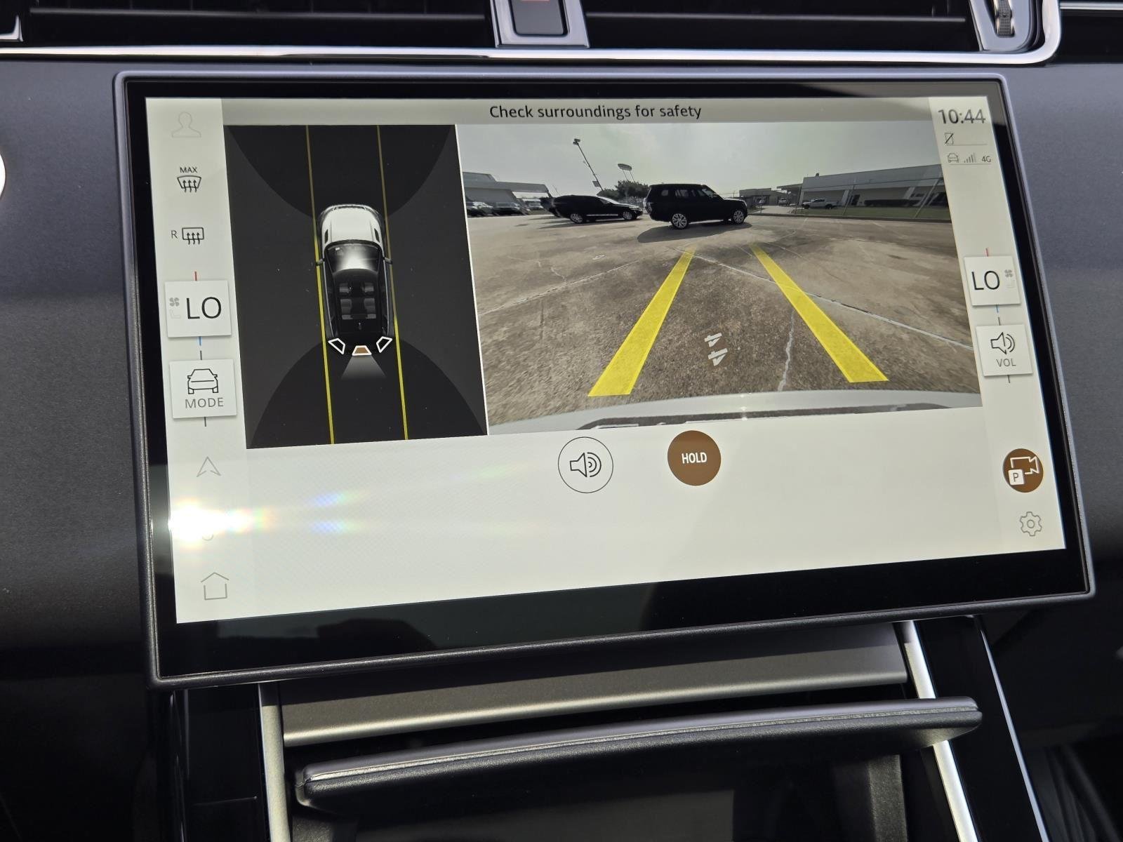 New 2026 Seoul Pearl Silver Land Rover Core S image 16