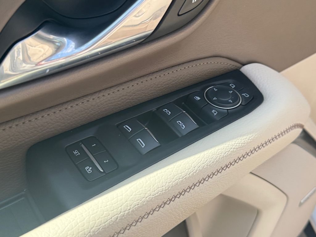 Used 2024 White GMC Denali image 28