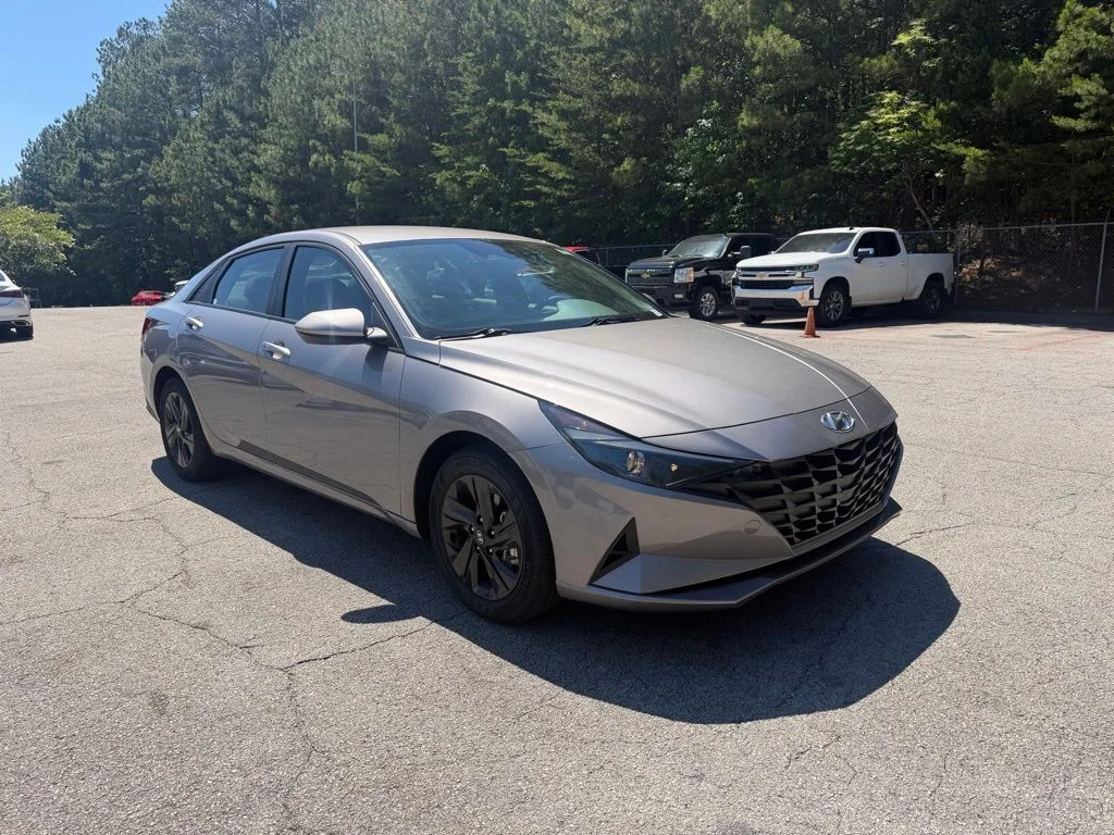 2023 Hyundai Elantra 1.6 HEV Blue's photo
