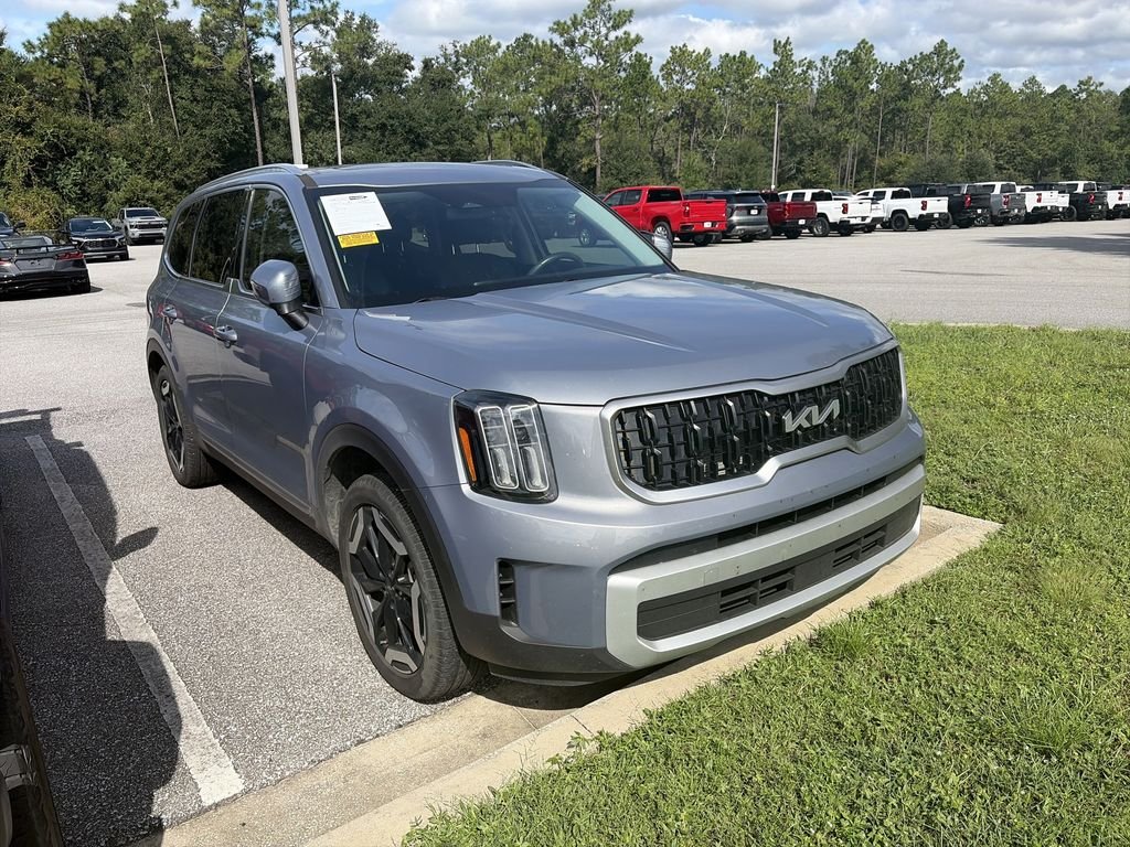 Used 2024 Silver Kia EX image 2
