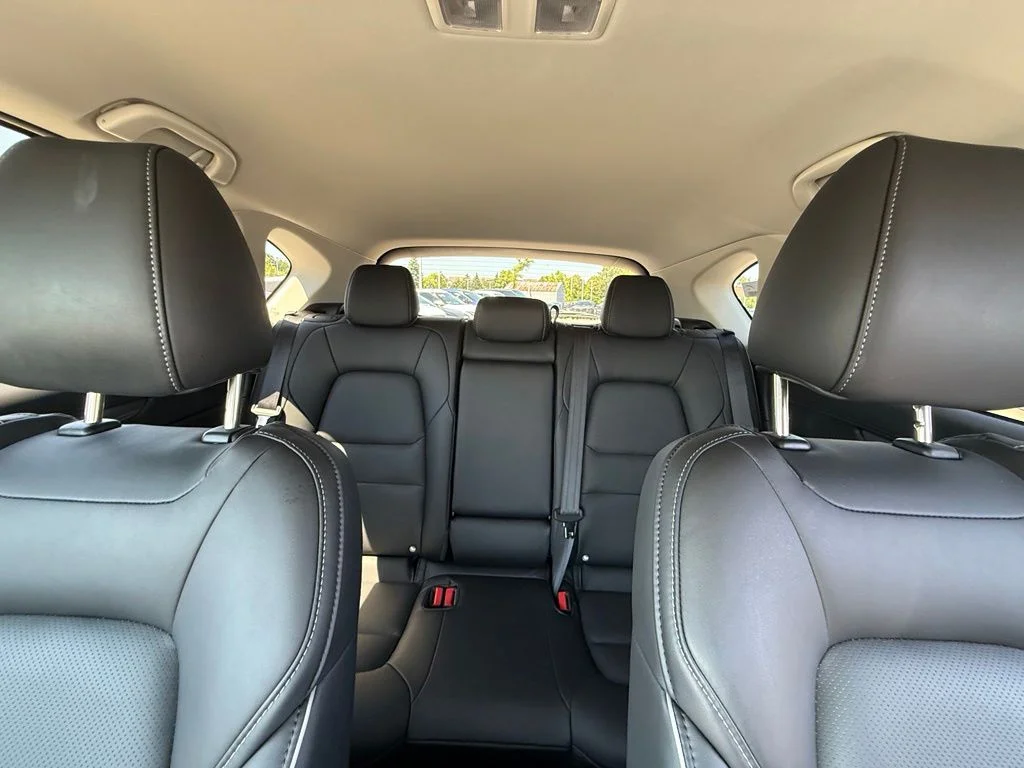 Used 2025 White Mazda 2.5 S Select Package image 22