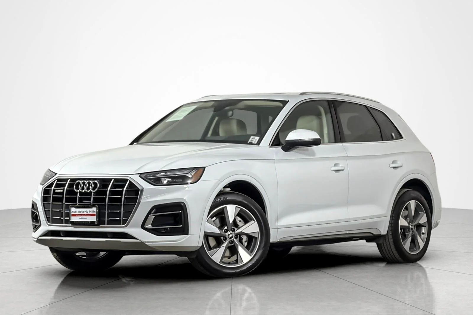 2023 Audi Q5 40 Premium's photo