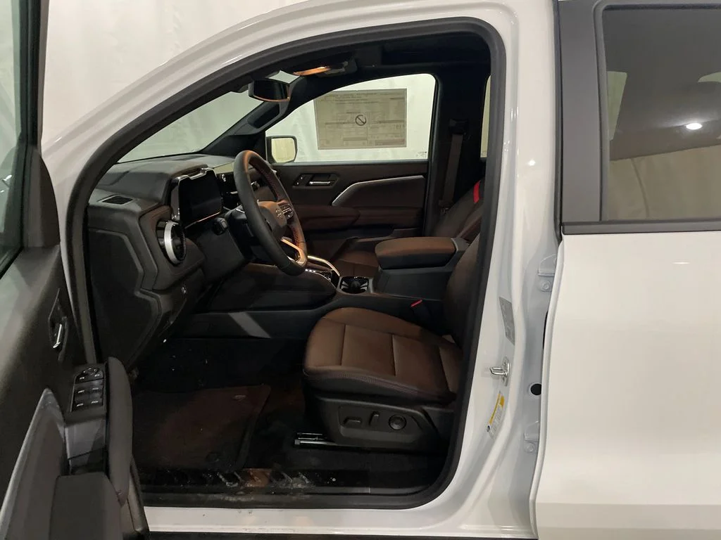 2026 Chevrolet Colorado Z71 - Photo 11
