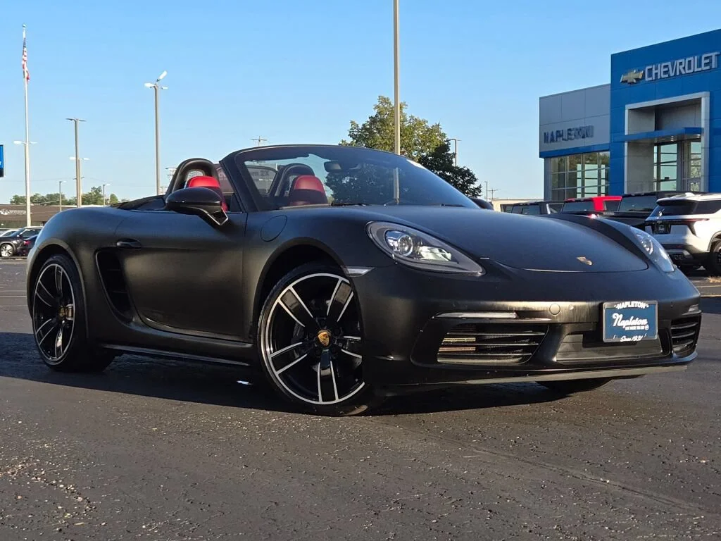 Used 2018 Black Porsche Base image 30