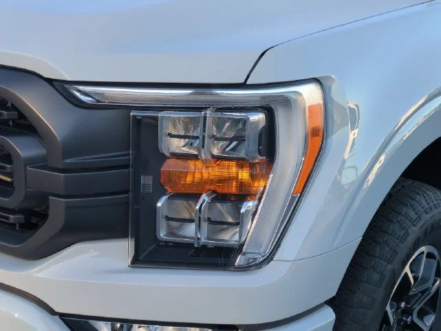 Used 2023 White Ford XLT image 9