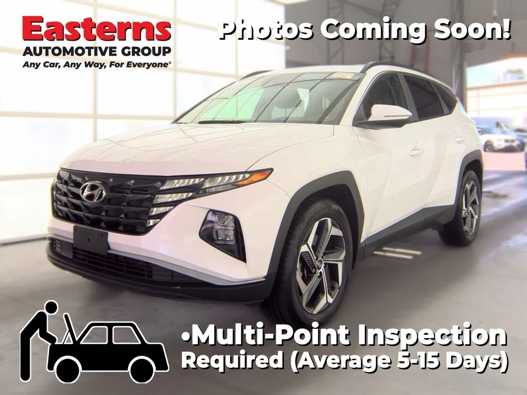 Used 2023 White Hyundai SEL image 1