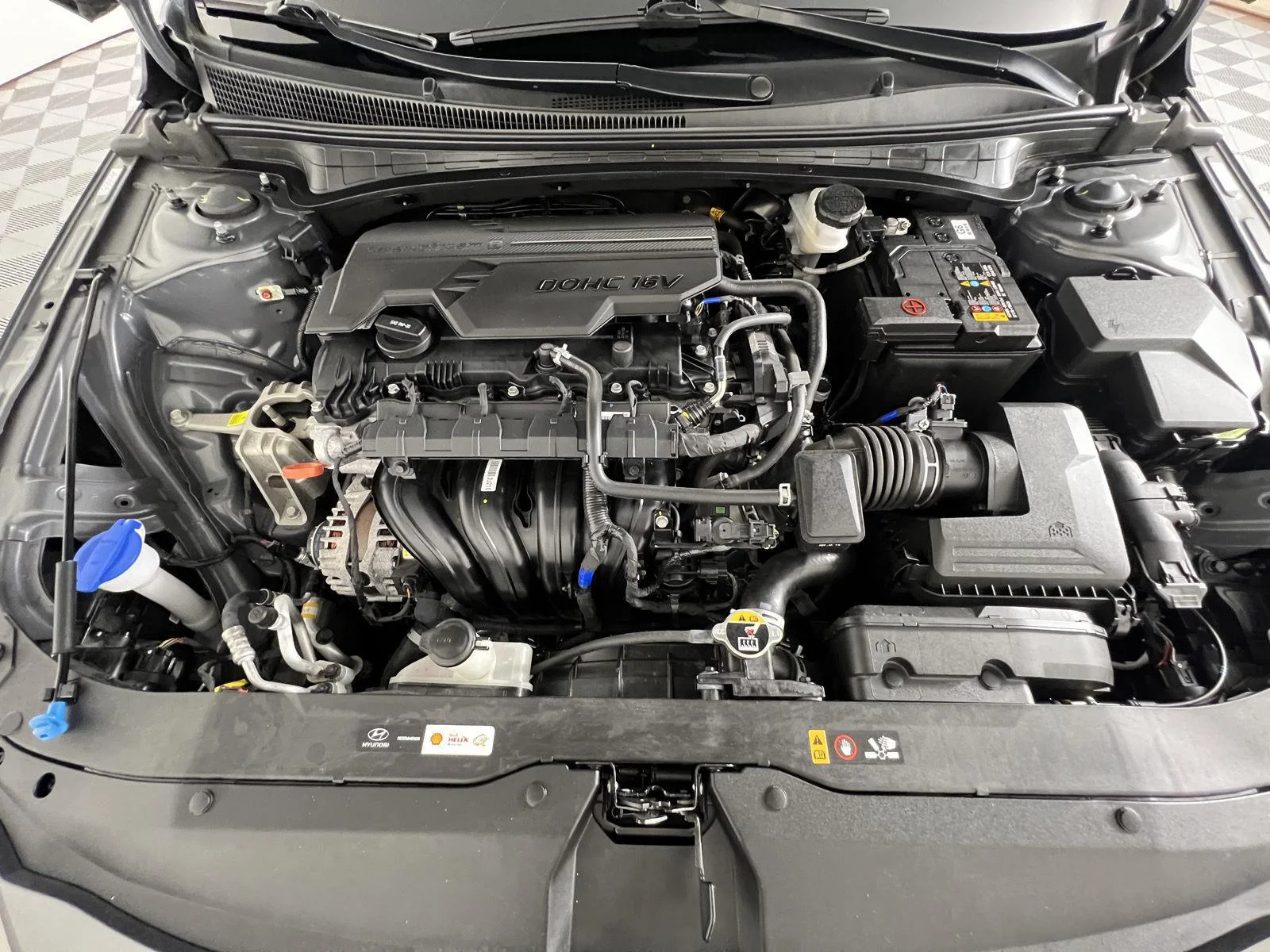 Used 2024 Amazon Gray Hyundai SEL image 21
