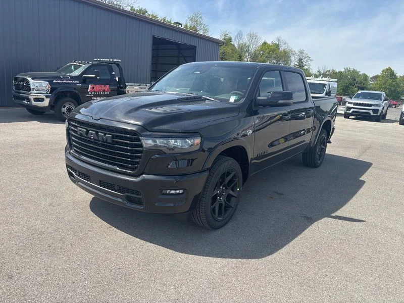 New 2026 Diamond Black Crystal Pearl-Coat Exterior Paint RAM Laramie image 6