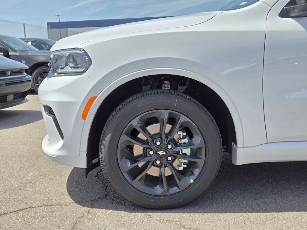 New 2026 White Knuckle Clear-Coat Exterior Paint Dodge GT image 5