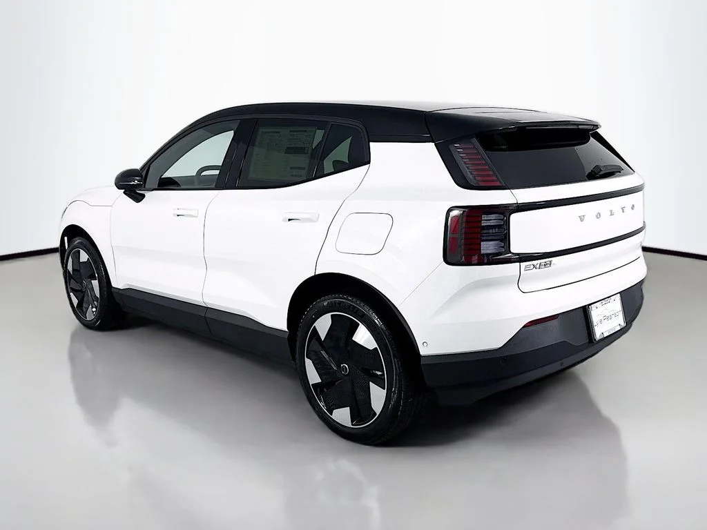 New 2026 Crystal White Volvo Twin Motor Performance Ultra image 3