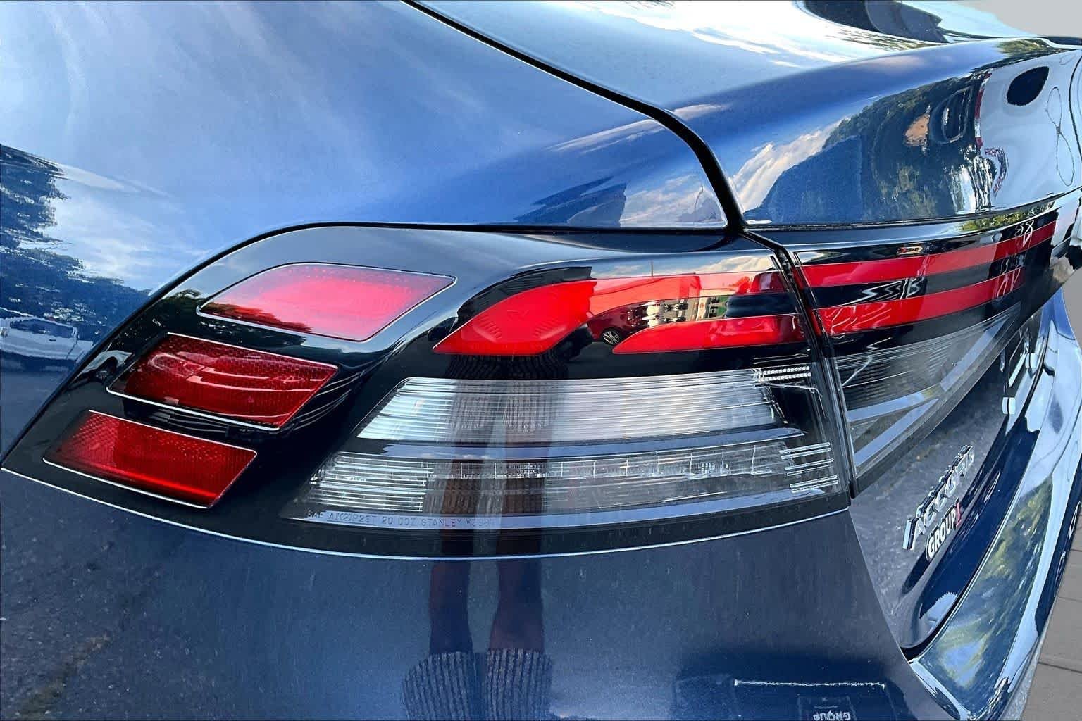 Used 2023 Canyon River Blue Metallic Honda EX image 27