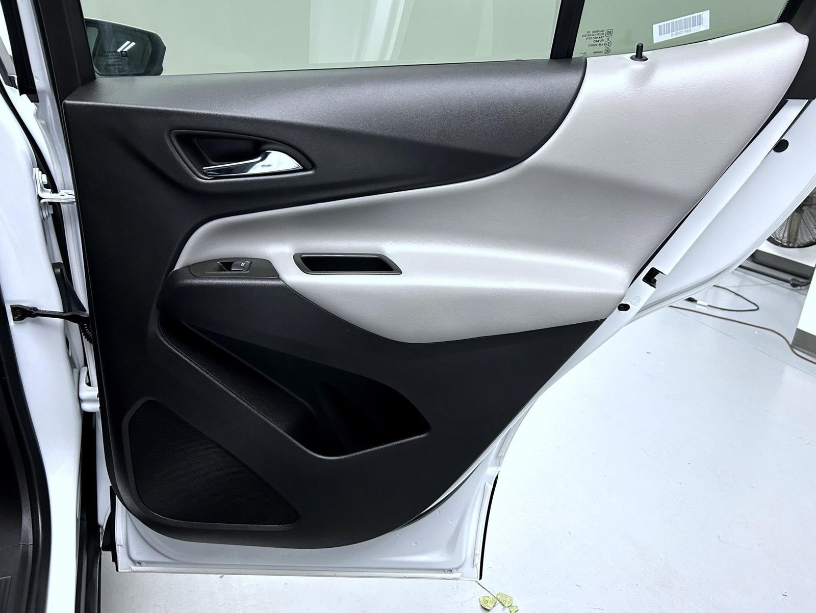 Used 2023 White Chevrolet LT image 17