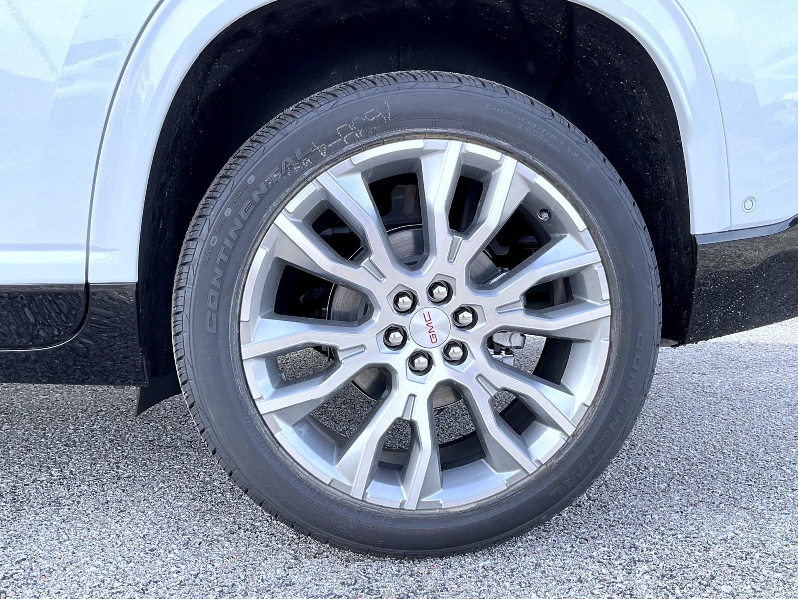 2027 GMC Acadia Denali - Photo 23
