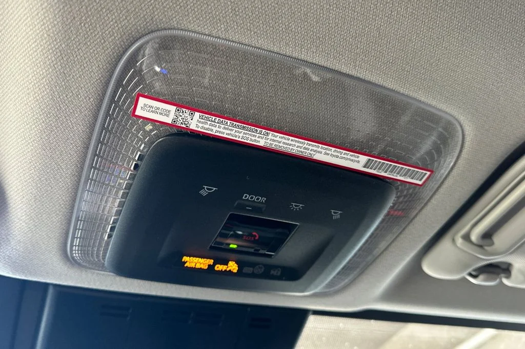 New 2027 Wind Chill Pearl <sup>1</sup> Toyota  XSE image 34