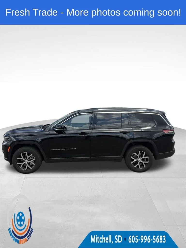 Used 2023 Black Jeep Limited image 1