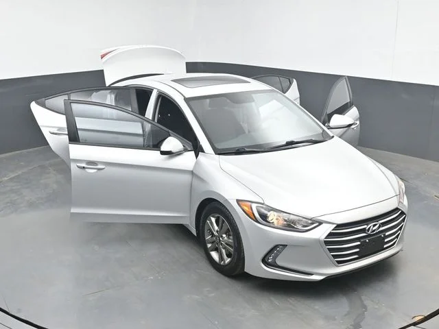 Used 2018 Silver Hyundai Value Edition image 49