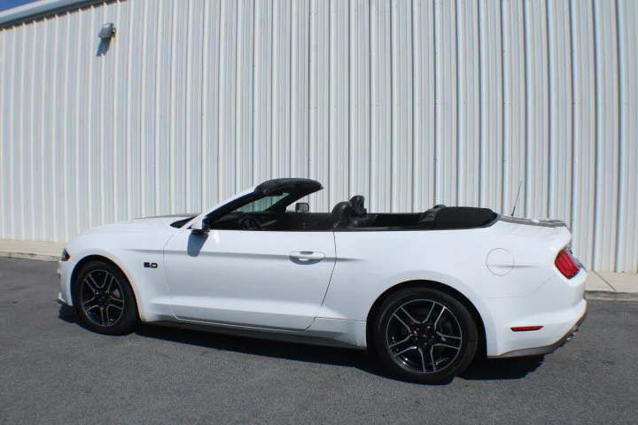 Used 2022 White Ford GT Premium Convertible image 6
