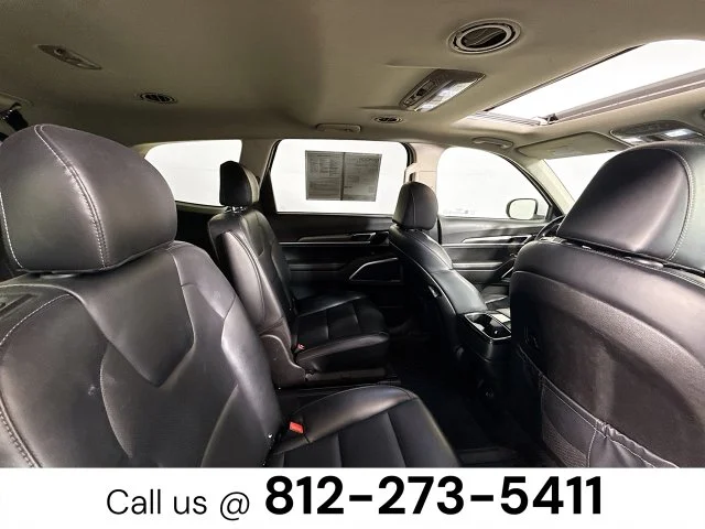 Used 2022 White Kia S image 29