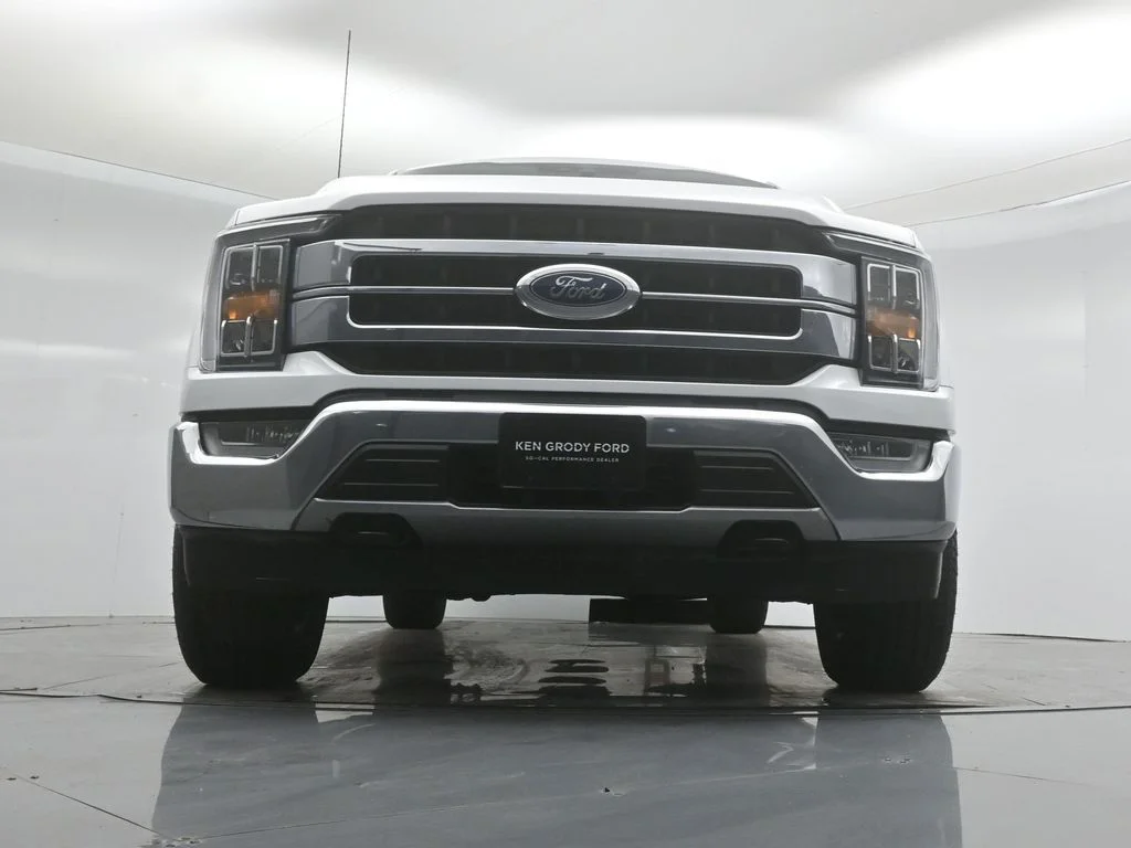 Certified Used 2022 White Ford Lariat image 44